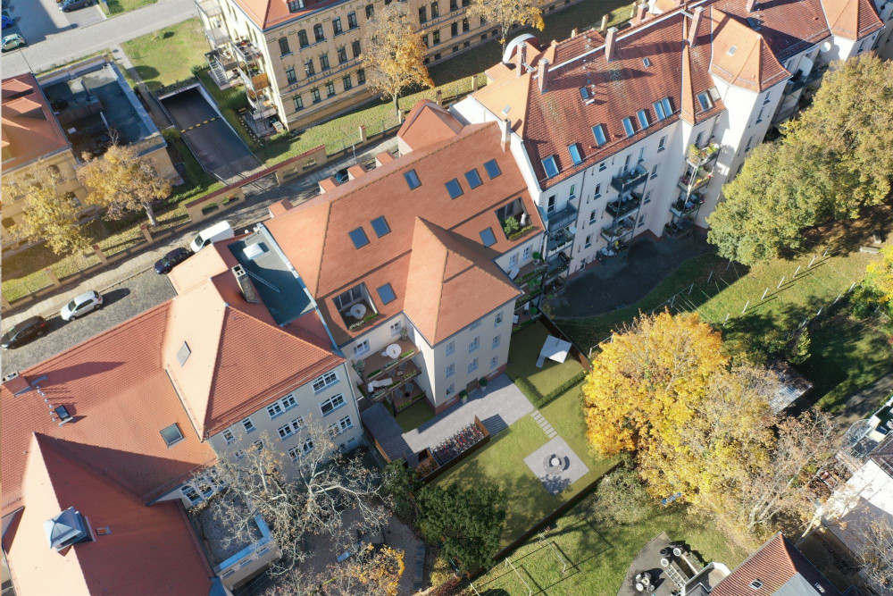 Von der Auktionsimmobilie bis zur stimmigen Einbettung in ein modernes Stadtbild. Mithilfe von Visualisierungen möglich, wie hier bei einem denkmalgeschützten Mehrfamilienhaus in Leipzig, Gohlis. - Fix Visuals